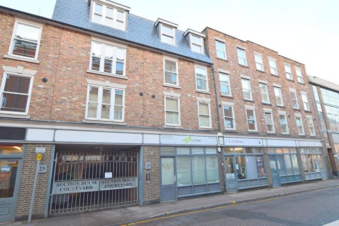 1 Bedroom Apartment For Sale In Auction House, Town Centre, Luton, Bedfordshire, LU1