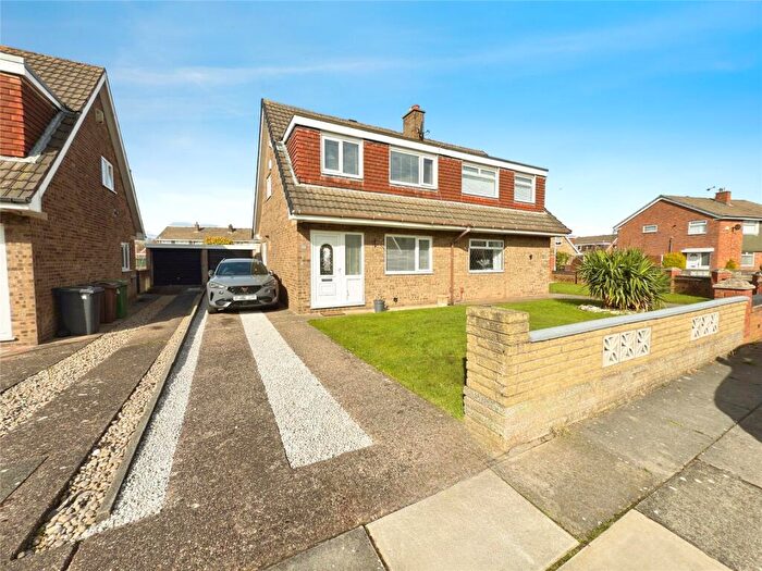 3 Bedroom Semi-Detached House To Rent In Lunar Drive, Netherton, Merseyside, L30