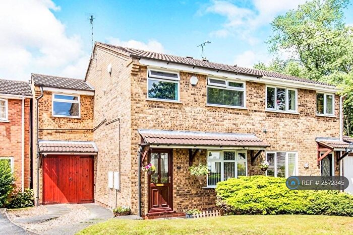 4 Bedroom Semi-Detached House To Rent In Chelsea Close, Glen Parva, Leicester, LE2