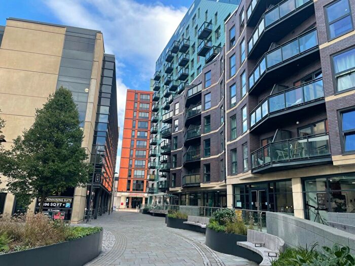 Flat To Rent In One Brewery Wharf, Waterloo Street, Leeds, West Yorkshire, LS10