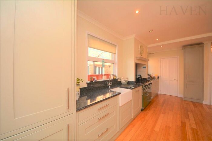 5 Bedroom Terraced House To Rent In Durham Road, East Finchley, N2