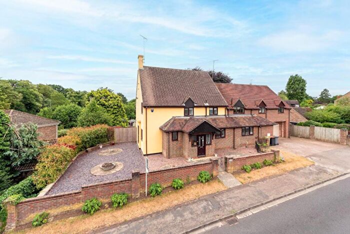 4 Bedroom Detached House For Sale In Hillside Road, Leighton Buzzard, LU7