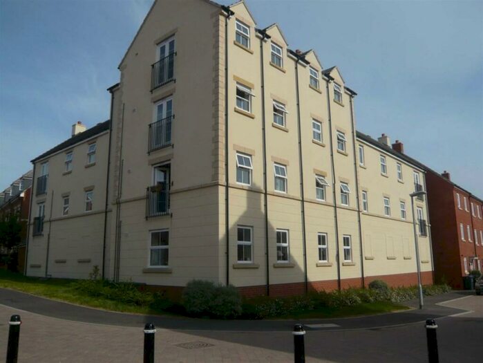 2 Bedroom Flat To Rent In Royal Wootton Bassett, SN4