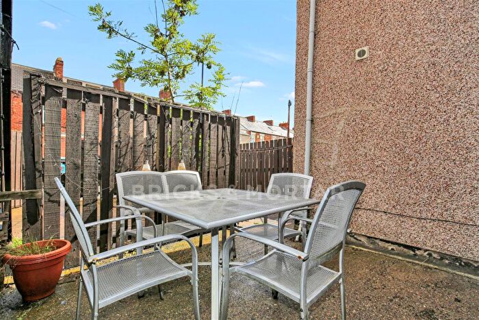 1 Bedroom Flat To Rent In Mowbray Street, Heaton, Newcastle Upon Tyne, NE6