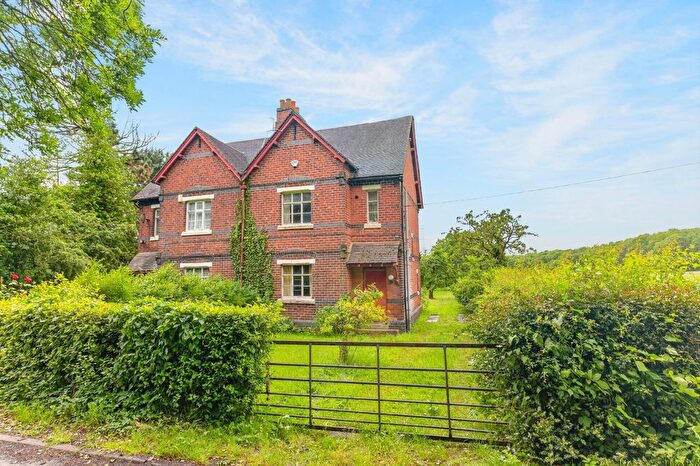 3 Bedroom Semi-Detached House For Sale In Wyrley Lane, Pelsall, Staffordshire, WS3