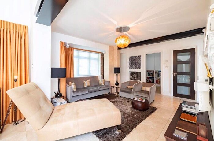 4 Bedroom Flat For Sale In Acacia Close, Harrow Weald, Stanmore, HA7