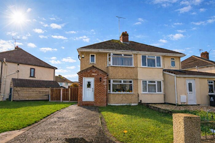 4 Bedroom Semi-Detached House To Rent In Rodney Crescent, Filton, Bristol, BS34