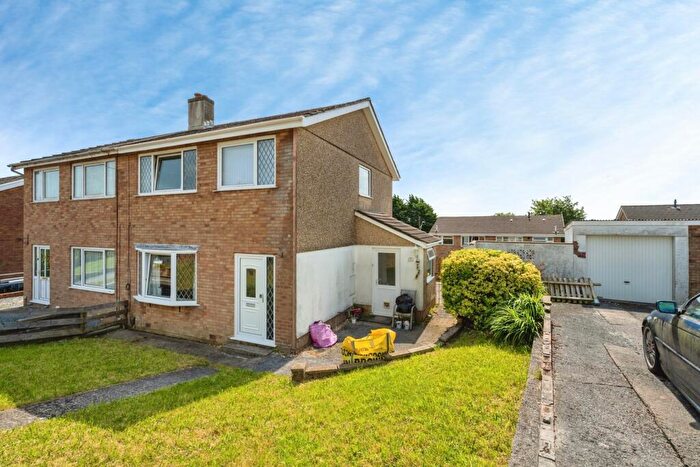 3 Bedroom Semi-Detached House For Sale In Heol Islwyn, Gorseinon, Swansea, SA4