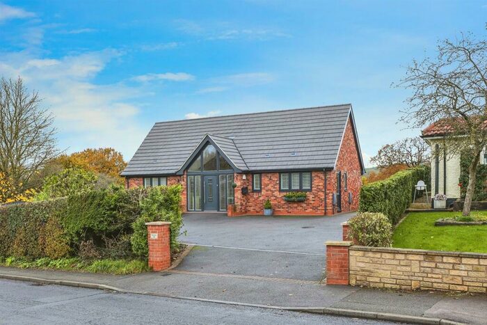3 Bedroom Detached Bungalow For Sale In Moorgreen, Newthorpe, Nottingham, NG16