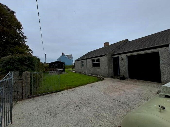 2 Bedroom Bungalow To Rent In Trewardreva, Falmouth, TR11