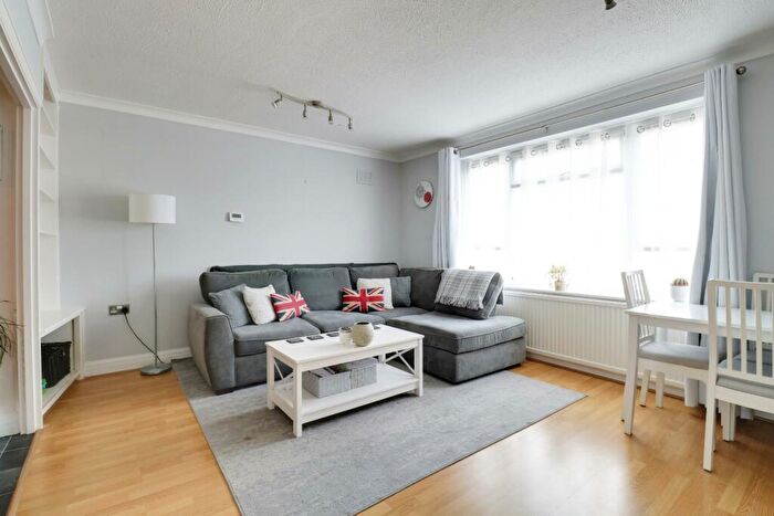 1 Bedroom Flat To Rent In Nuxley Road, Belvedere, Kent, DA17