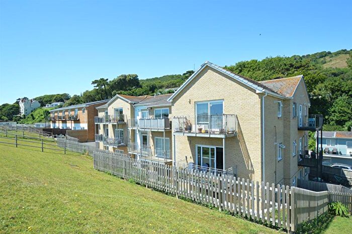 2 Bedroom Flat For Sale In Short Walk To Seafront * Bonchurch, PO38