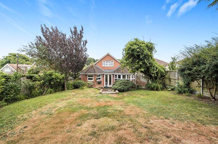 3 Bedroom Detached Bungalow For Sale In Eythorne, CT15