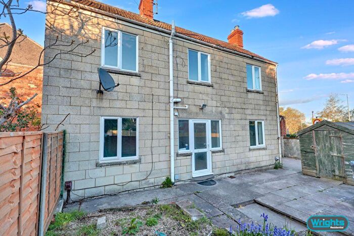 2 Bedroom Detached House To Rent In Dursley Road, Trowbridge, BA14