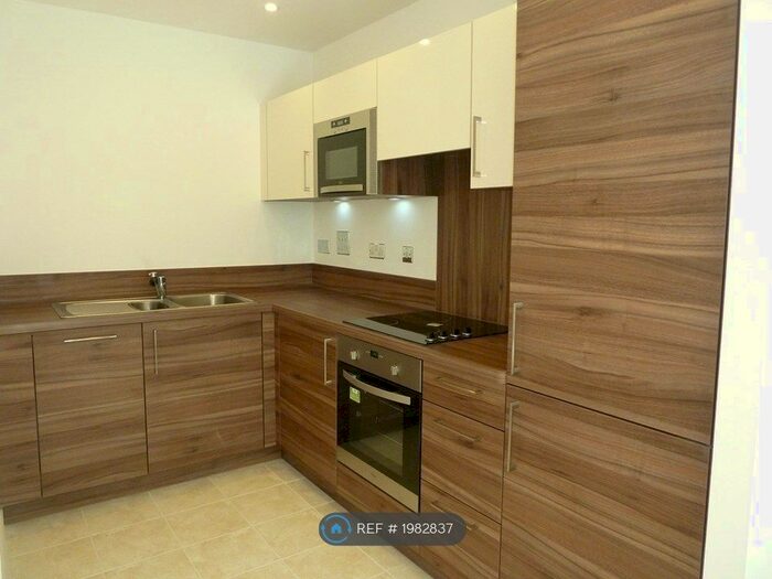 1 Bedroom Flat To Rent In Connaught Heights, London, E16