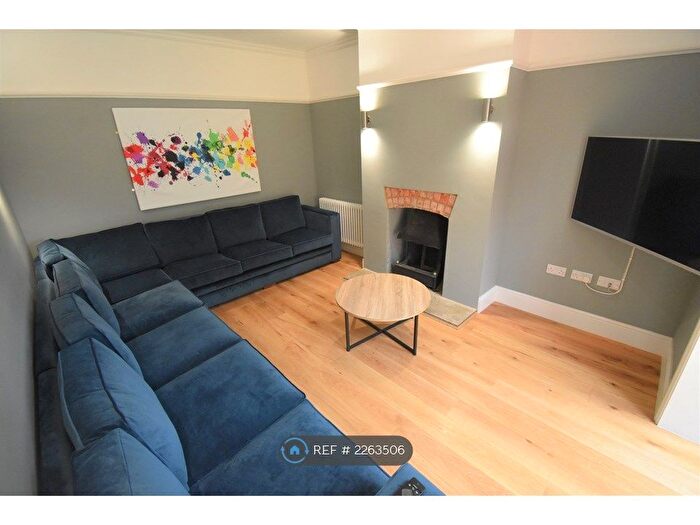 7 Bedroom Semi-Detached House To Rent In Northumberland Avenue, Reading, RG2