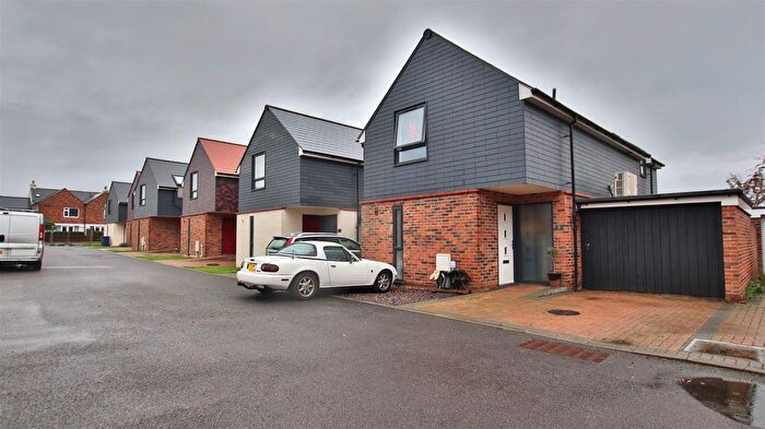 3 Bedroom Property For Sale In Queens Head Close, Aston Cross, Tewkesbury, GL20