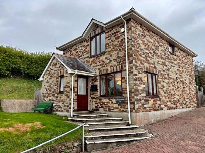 3 Bedroom House To Rent In Greenbank, Polruan, PL23