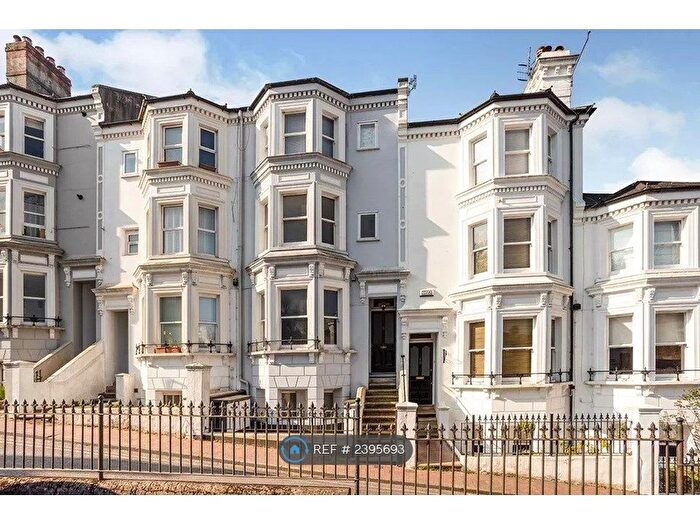 1 Bedroom Flat To Rent In South Grove, Tunbridge Wells, TN1