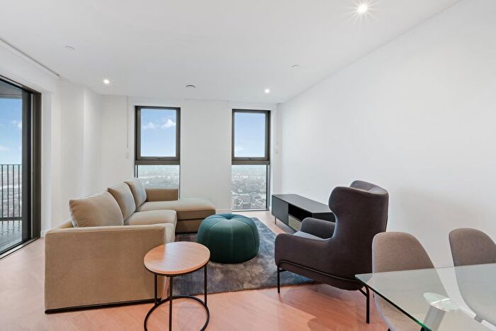 3 Bedroom Flat To Rent In One Thames Quay, Marsh Wall, E14