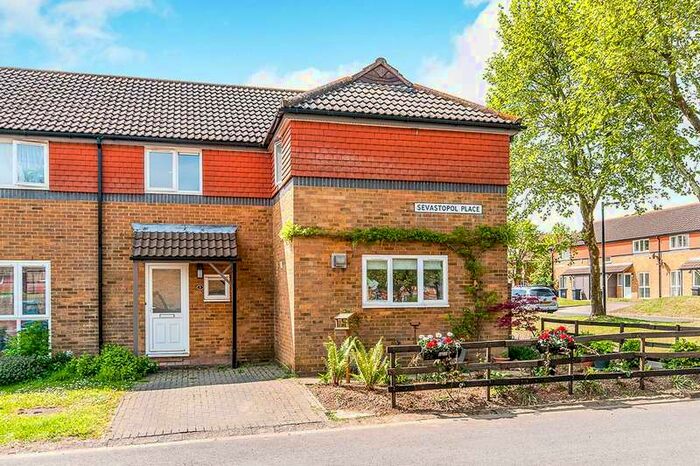 4 Bedroom House To Rent In Sevastopol Place, Canterbury, Kent, CT1