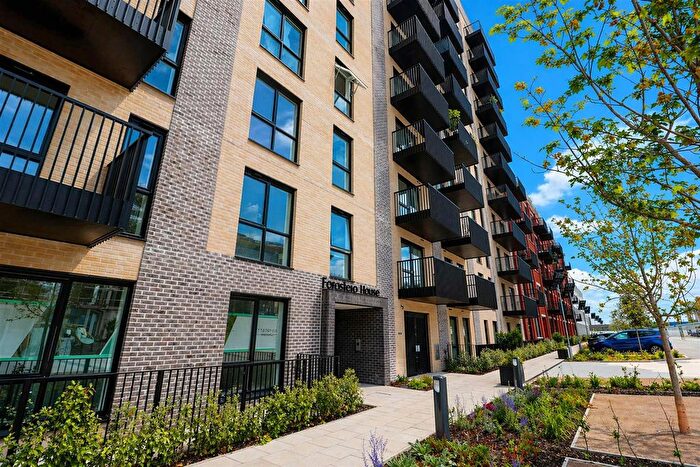 1 Bedroom Flat To Rent In Forastero House, Hayes, UB3