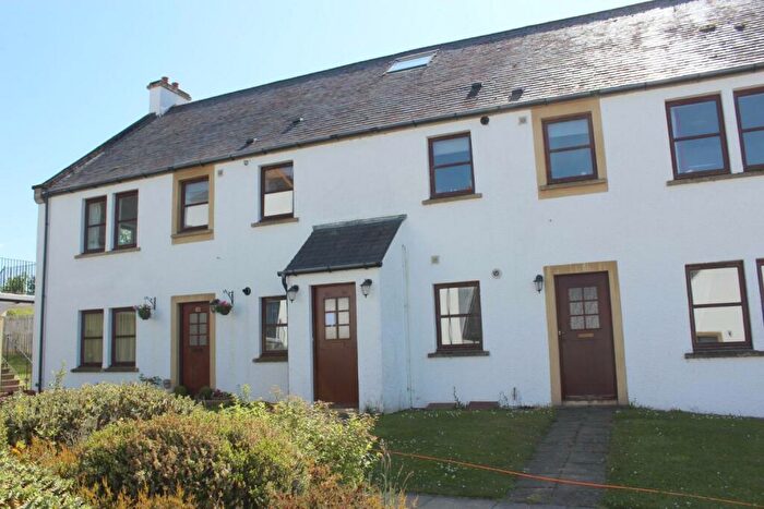 2 Bedroom Flat To Rent In Golf View Court, Inverness, IV2