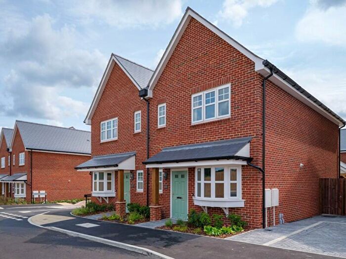 3 Bedroom Semi Detached House For Sale In Ively Road, Fleet, GU51