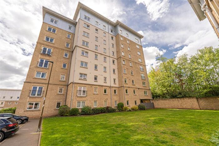 2 Bedroom Flat For Sale In / Pilrig Heights, Edinburgh, EH6