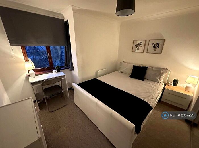 1 Bedroom Flat To Rent In Chamberlin Court, Cambridge, CB4