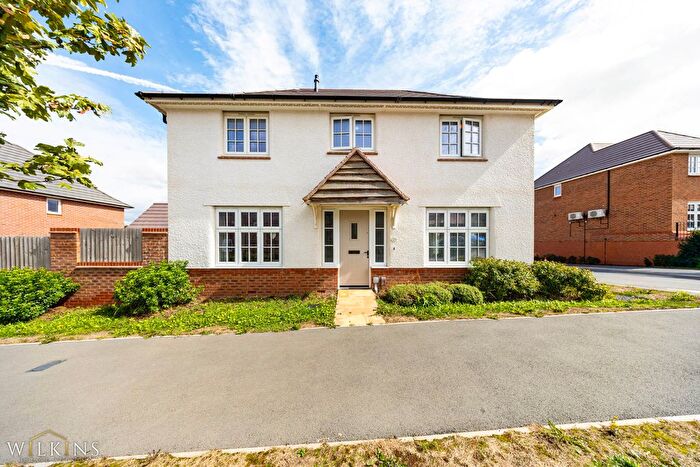 3 Bedroom Detached House To Rent In Rangemoor Crescent, Amington, Tamworth, Staffordshire, B77