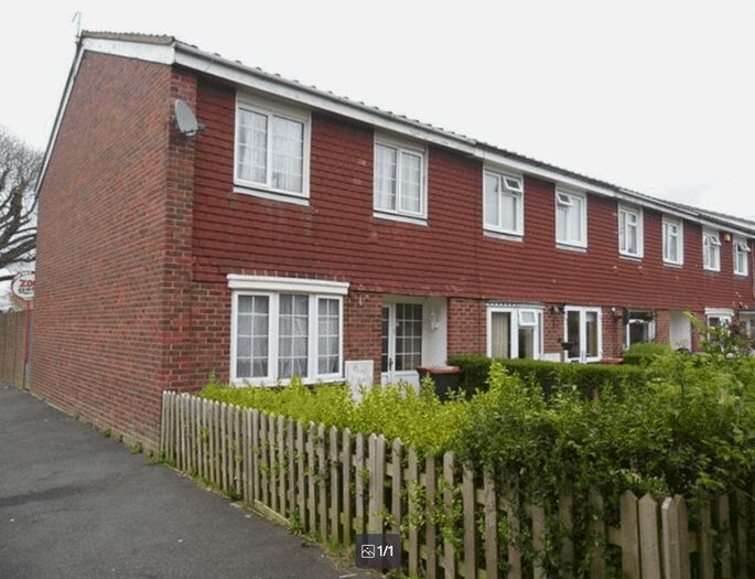 3 Bedroom End Of Terrace House To Rent In Mendip Walk, Crawley, RH11