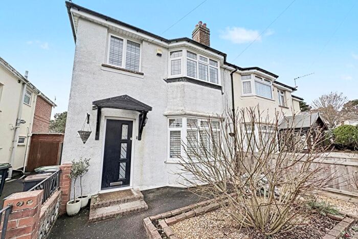 3 Bedroom Semi Detached House For Sale In Christchurch, BH23