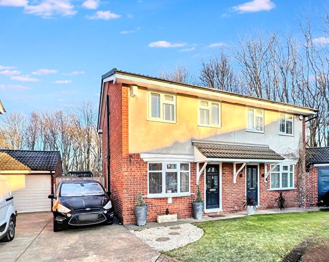 3 Bedroom Semi-Detached House For Sale In Woodlea, Coulby Newham, Middlesbrough, TS8