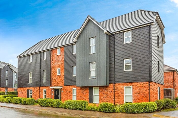 2 Bedroom Flat For Sale In Icarus Avenue, Burgess Hill, RH15