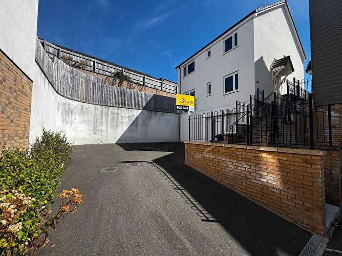 4 Bedroom Detached House For Sale In Sandpiper Road, Derriford, PL6