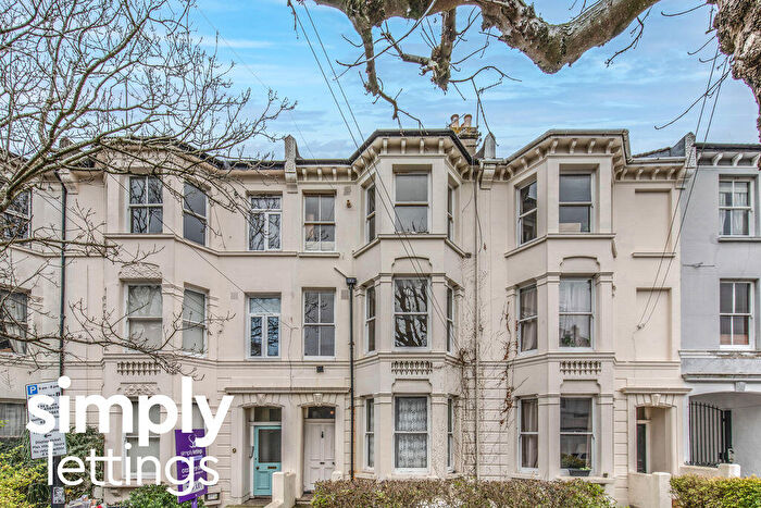 2 Bedroom Maisonette To Rent In Ditchling Rise, Brighton, BN1