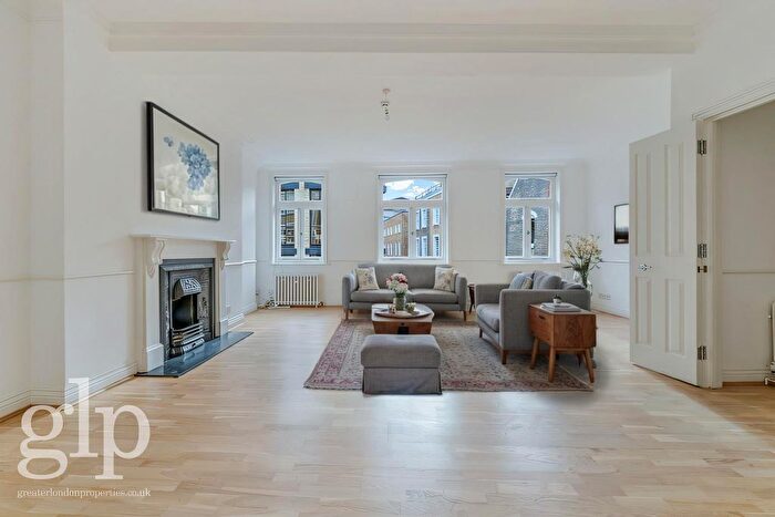 2 Bedroom Flat To Rent In Fouberts Place, Carnaby, W1F