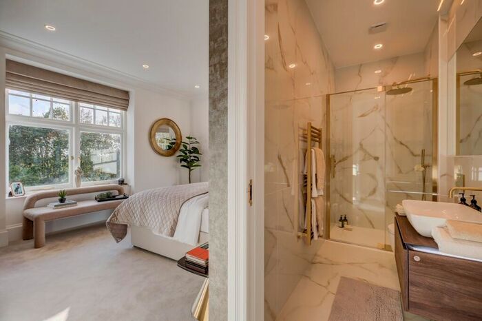 2 Bedroom Apartment For Sale In Two Bedroom Apartment, High Beech, Essex, EN9