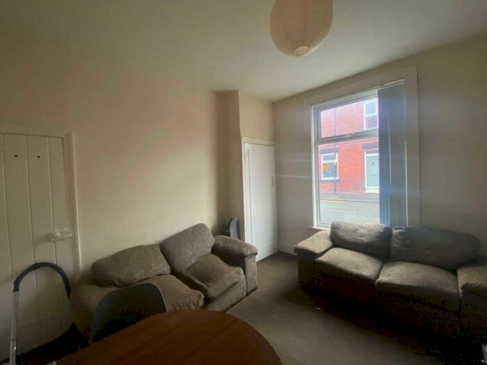 3 Bedroom Terraced House To Rent In Riga Road, Fallowfield, M14
