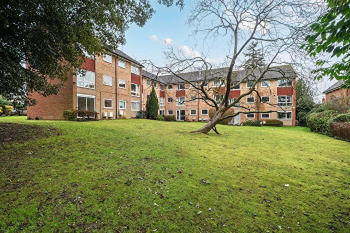 2 Bedroom Maisonette For Sale In Maidenhead, Berkshire, SL6