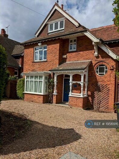5 Bedroom Detached House To Rent In York Road, Woking, GU22