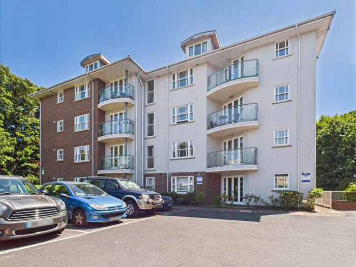 2 Bedroom Apartment To Rent In Christchurch Road, Bournemouth, Dorset, BH1
