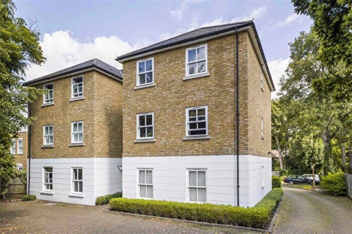 2 Bedroom Apartment To Rent In The Limes, North Road, Hertford, Hertfordshire, SG14