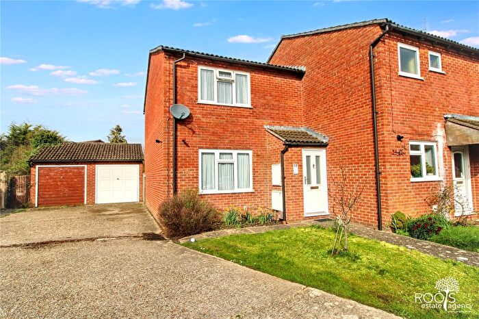 2 Bedroom End Terrace House For Sale In Walton Way, Newbury, Berkshire, RG14