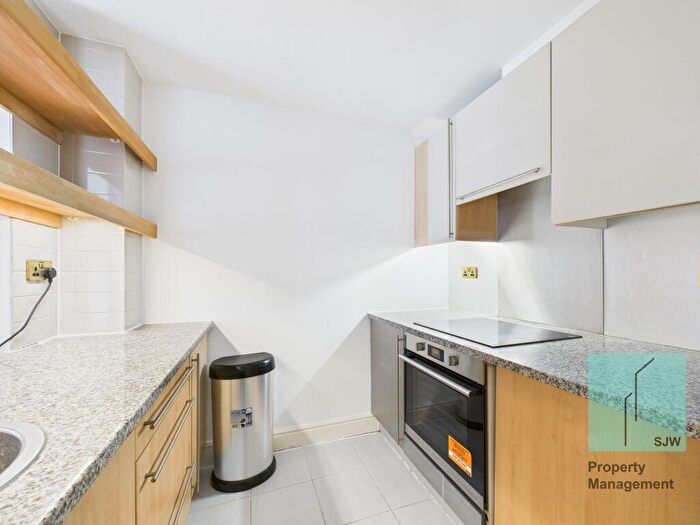 2 Bedroom Apartment To Rent In Westferry Road, Franklin Building, E14