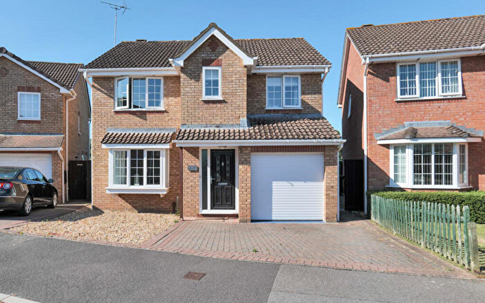 4 Bedroom Detached House For Sale In Alder Way, Melksham, Wiltshire, SN12