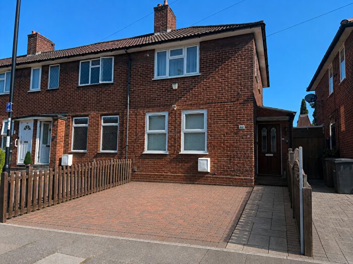 2 Bedroom End Of Terrace House For Sale In Castleton Road, London, SE9