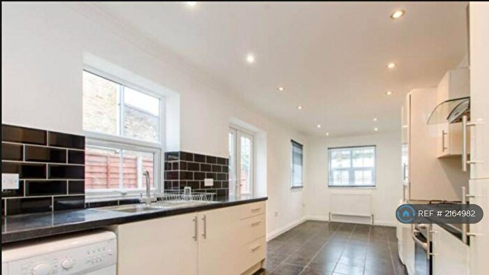 5 Bedroom Terraced House To Rent In Bow Common Lane, London, E3