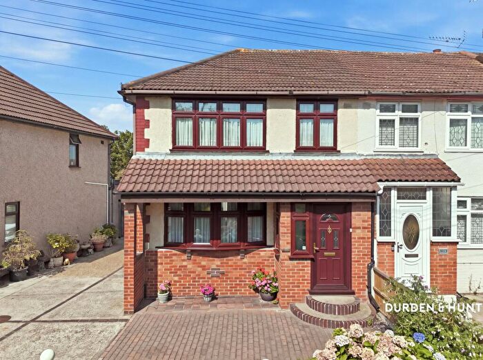 3 Bedroom End Of Terrace House For Sale In South End Road, Hornchurch, RM12